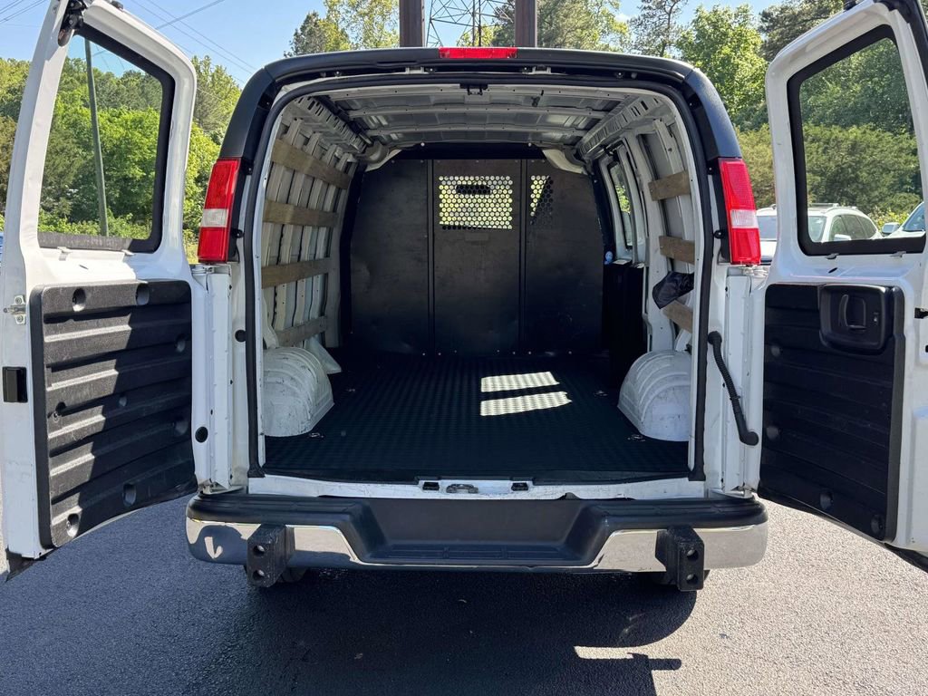 Used 2024 GMC Savana 2500 w/ Driver Convenience Package RWD image 16