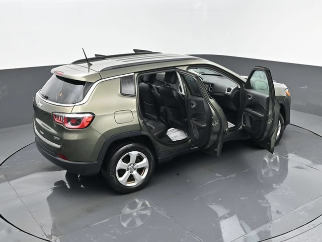 Used 2018 Jeep Compass Latitude AWD/4WD image 25