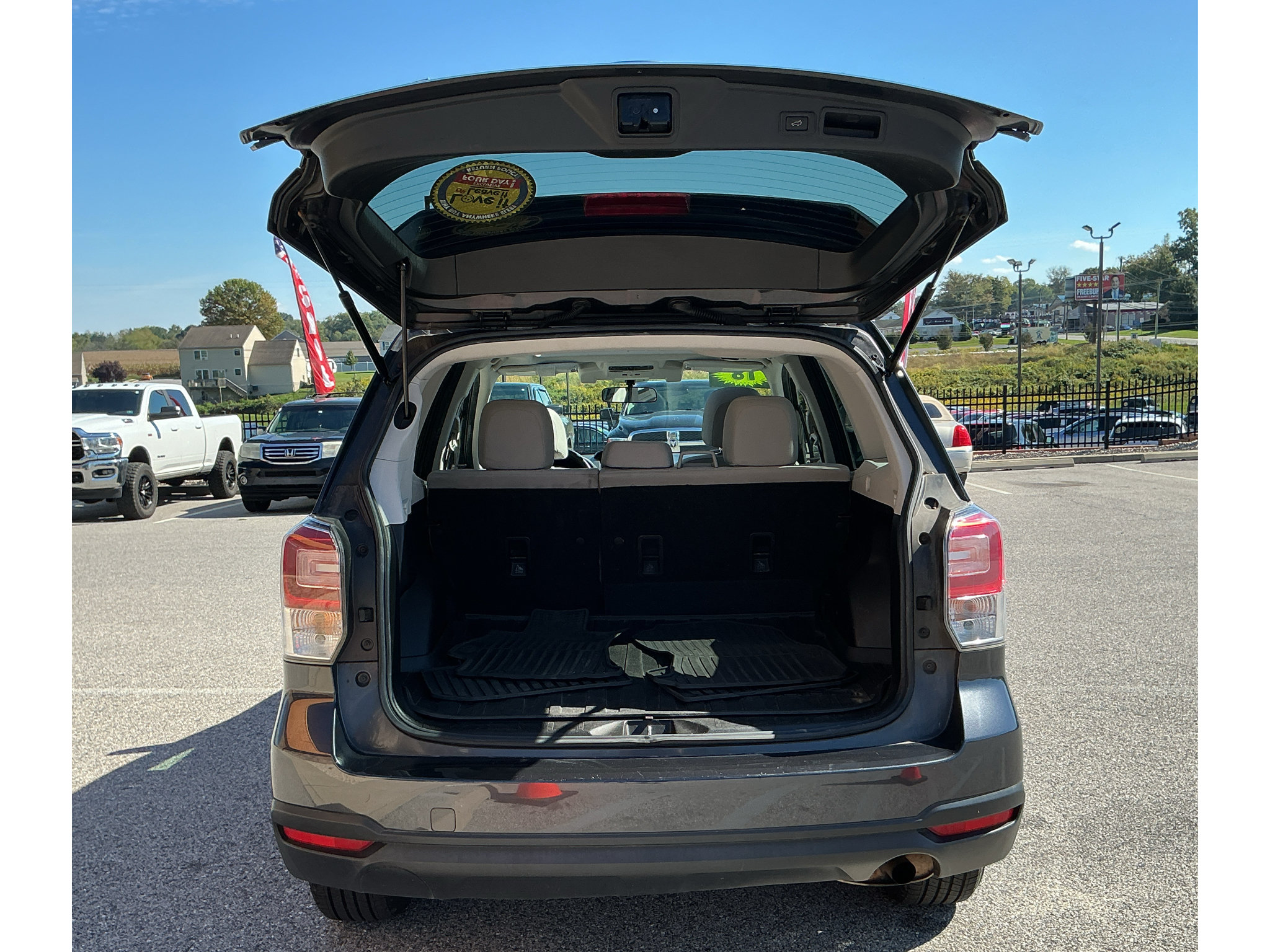 Used 2018 Subaru Forester 2.5i Premium AWD/4WD image 5
