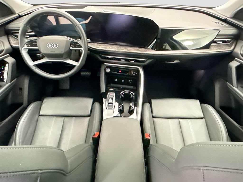 Used 2025 Audi Q5 Premium Plus w/ Premium Plus AWD/4WD image 13