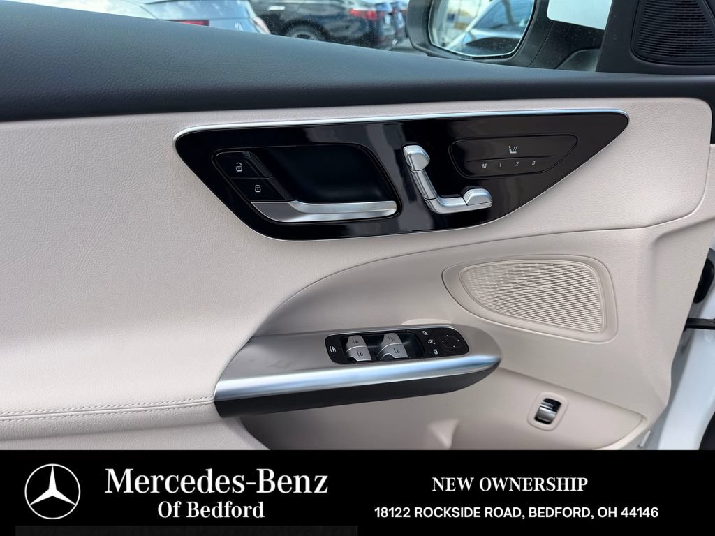 New 2026 Mercedes-Benz C 300 4MATIC Sedan image 8