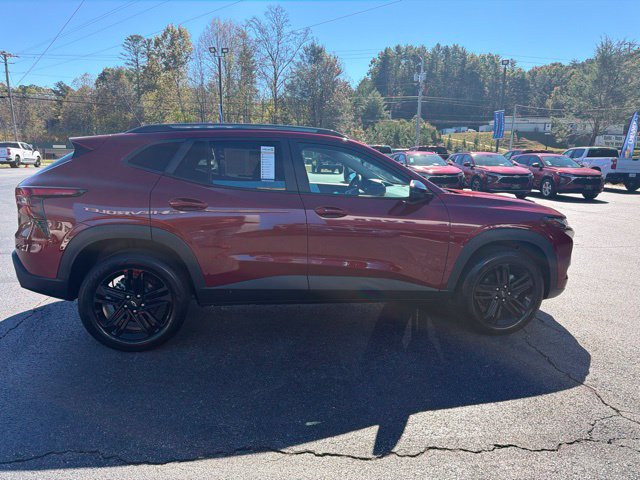 Used 2024 Chevrolet Trax ACTIV w/ Driver Confidence Package FWD image 11