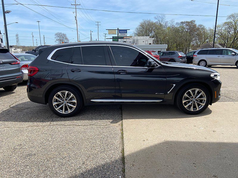 Used 2018 BMW X3 xDrive30i w/ Premium Package image 5