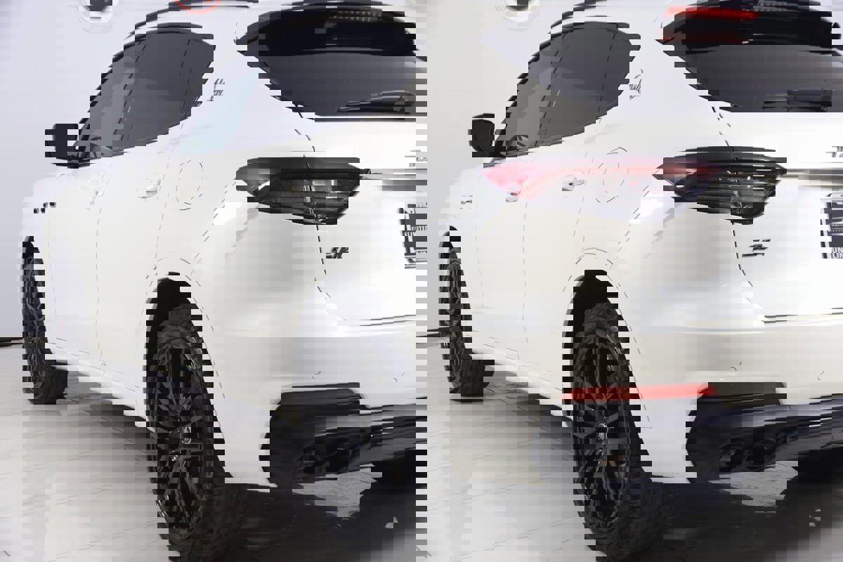 Used 2021 Maserati Levante S image 28