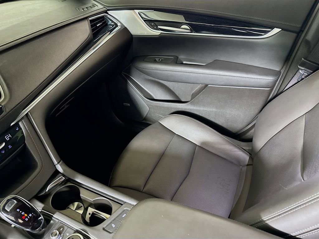 Certified 2025 Cadillac XT5 Premium Luxury image 23