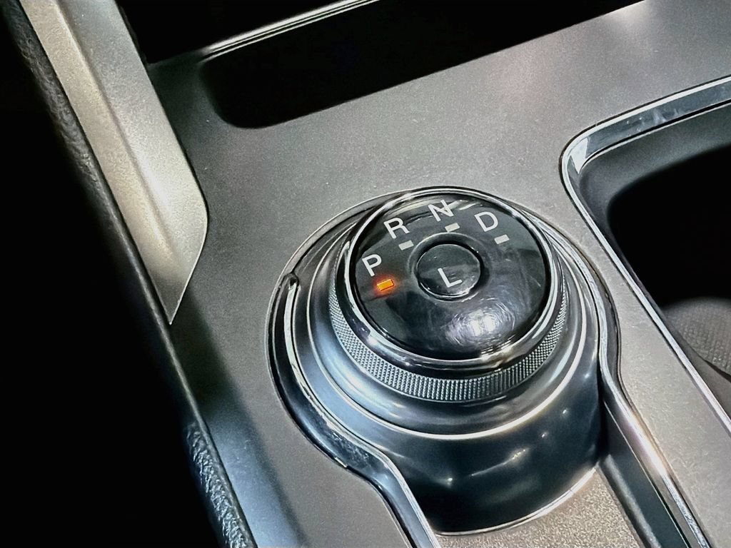 Used 2020 Ford Fusion SE FWD image 17