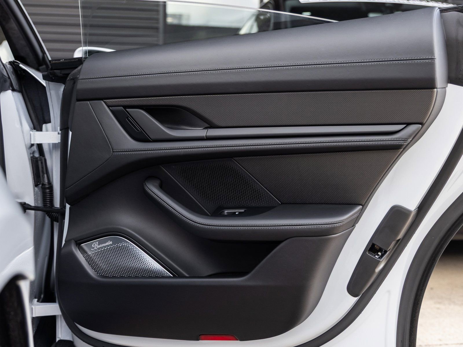 Used 2025 Porsche Taycan GTS image 42