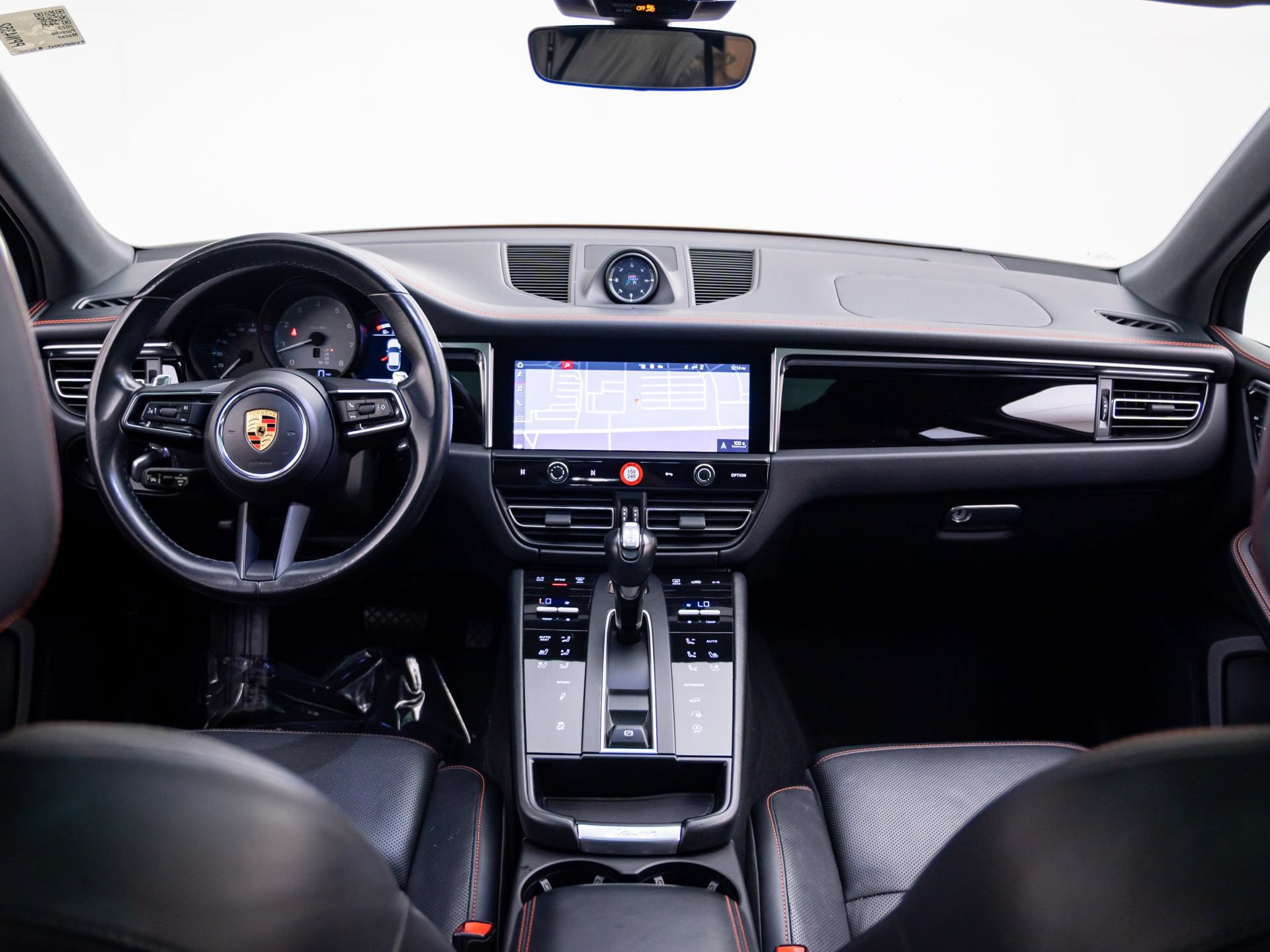 Certified 2023 Porsche Macan S AWD/4WD image 11