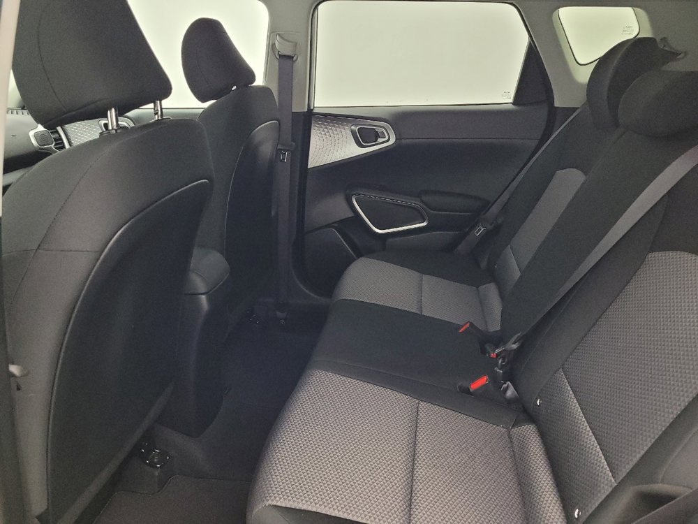Used 2025 Kia Soul S image 18