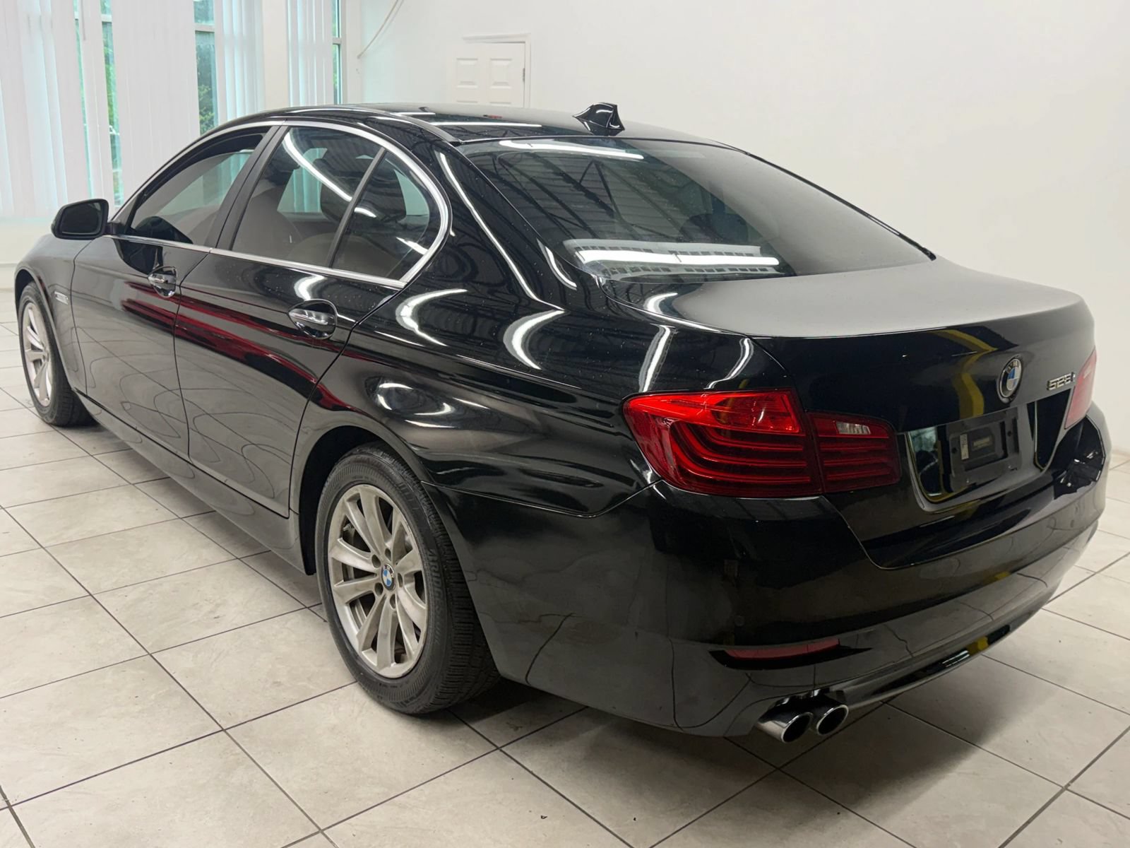 Used 2015 BMW 528i Sedan RWD image 7