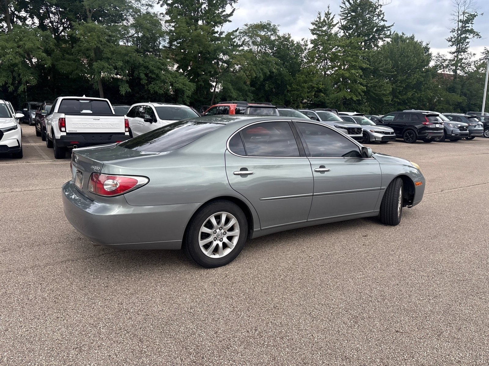 Used 2004 Lexus ES 330 FWD image 29