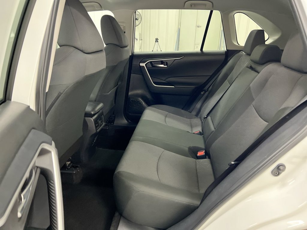 Used 2024 Toyota RAV4 XLE AWD/4WD image 23