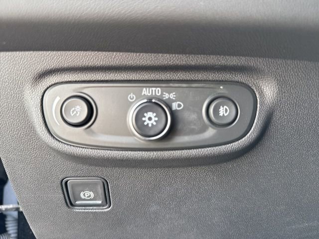 Used 2024 GMC Terrain AT4 w/ Infotainment Package II image 14