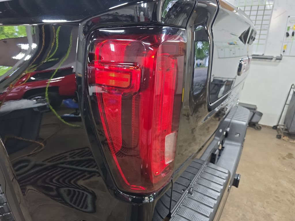 Used 2023 GMC Sierra 1500 AT4 w/ Technology Package AWD/4WD image 31