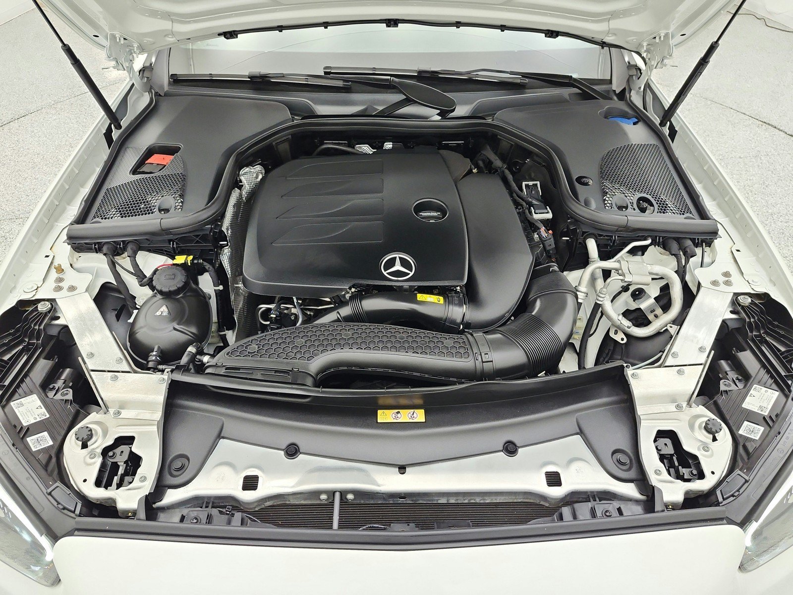 Used 2022 Mercedes-Benz E 350 Sedan image 17