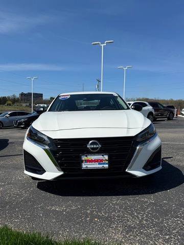 Certified 2025 Nissan Altima 2.5 S FWD image 2