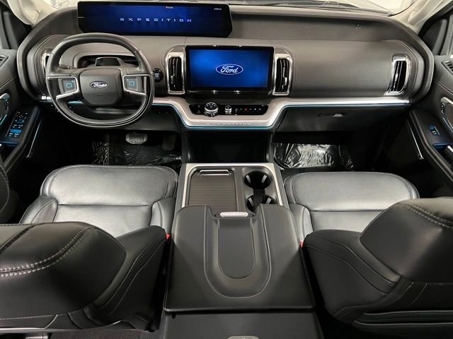 Used 2025 Ford Expedition Platinum image 22