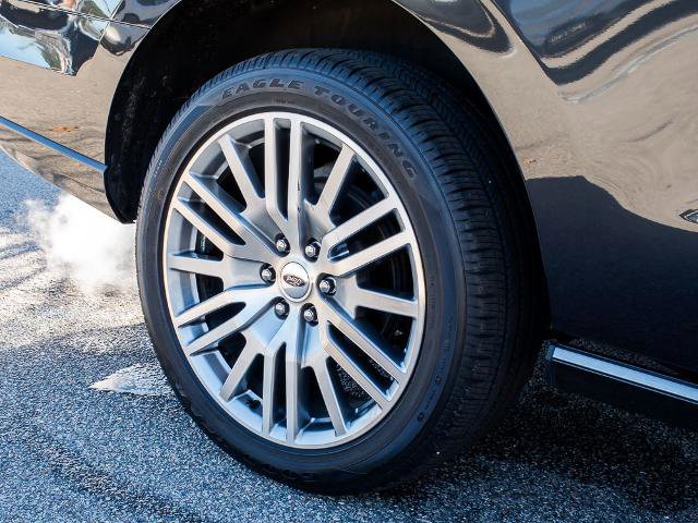 Certified 2023 Ford Expedition Platinum image 7