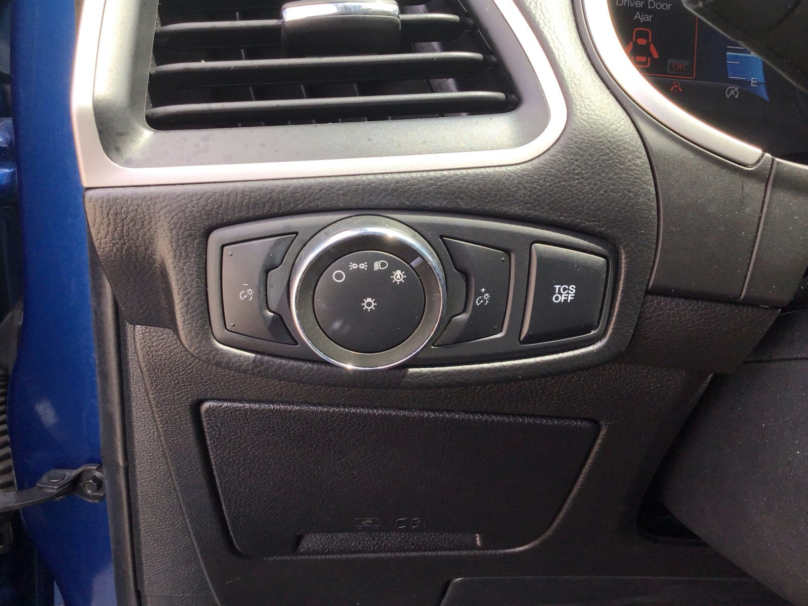 Used 2021 Ford Edge SE FWD image 24