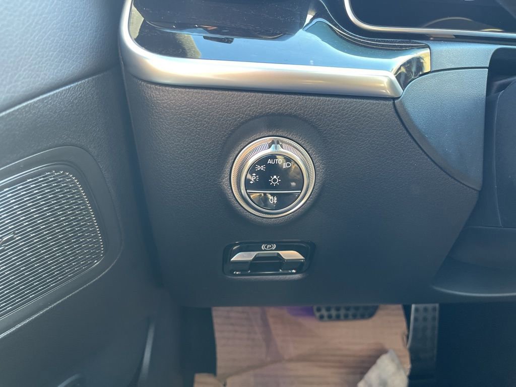 New 2026 Mercedes-Benz C 300 4MATIC Sedan image 19