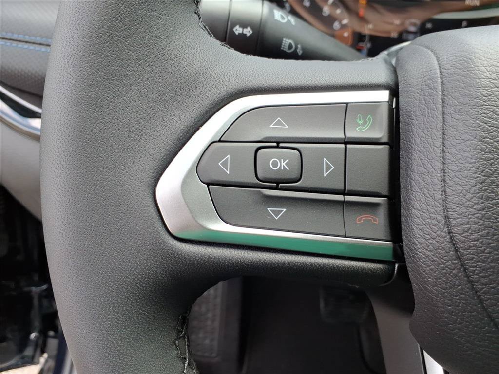 New 2026 Jeep Compass Latitude AWD/4WD image 25