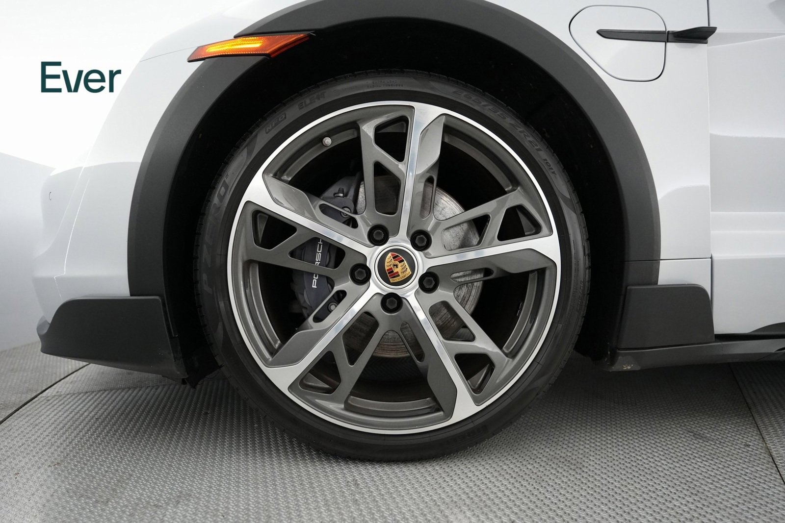 Used 2022 Porsche Taycan 4 Cross Turismo image 18