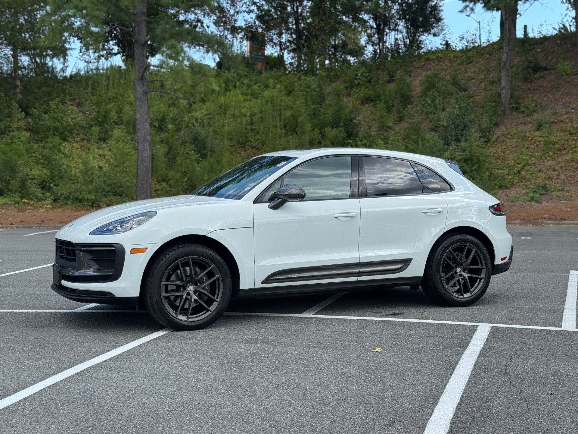 Used 2023 Porsche Macan image 5