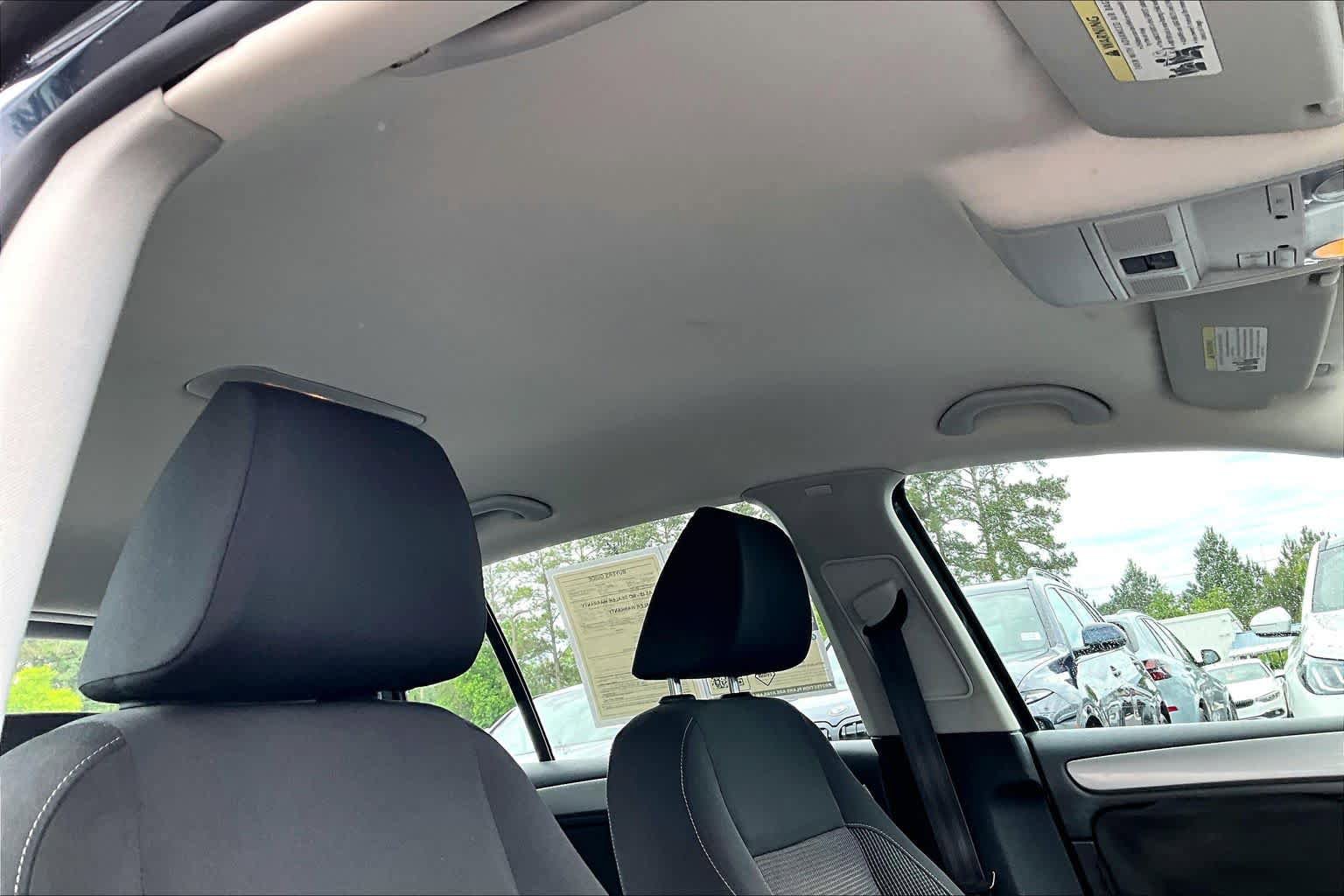Used 2012 Volkswagen Golf 4-Door FWD image 14