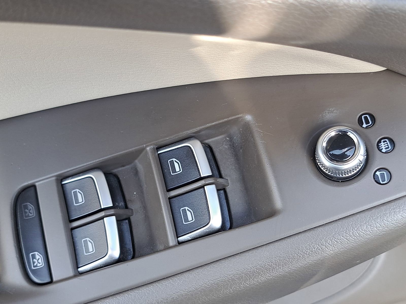 Used 2017 Audi Q5 2.0T Premium image 29