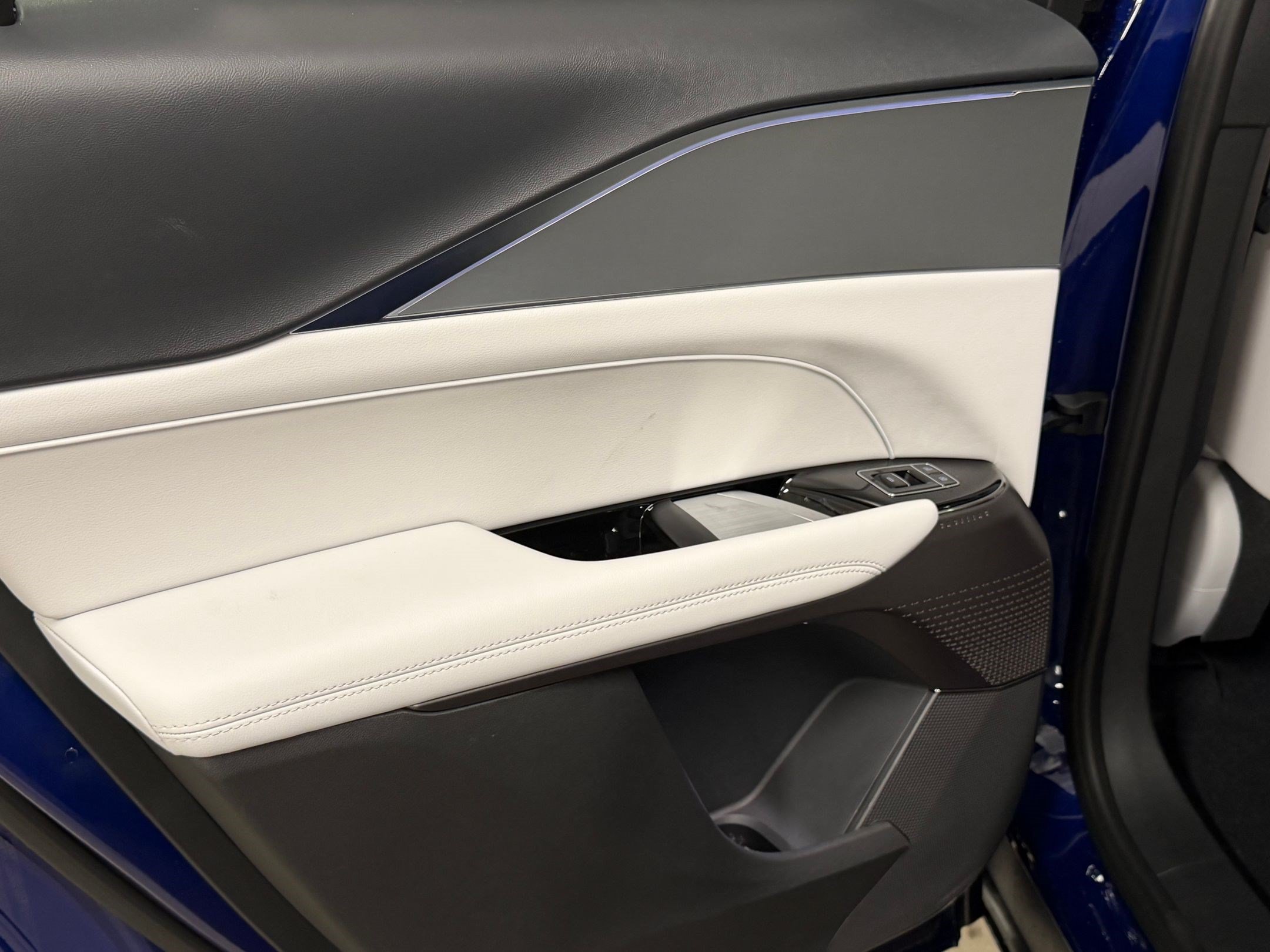 New 2027 Cadillac Lyriq Sport AWD/4WD image 40