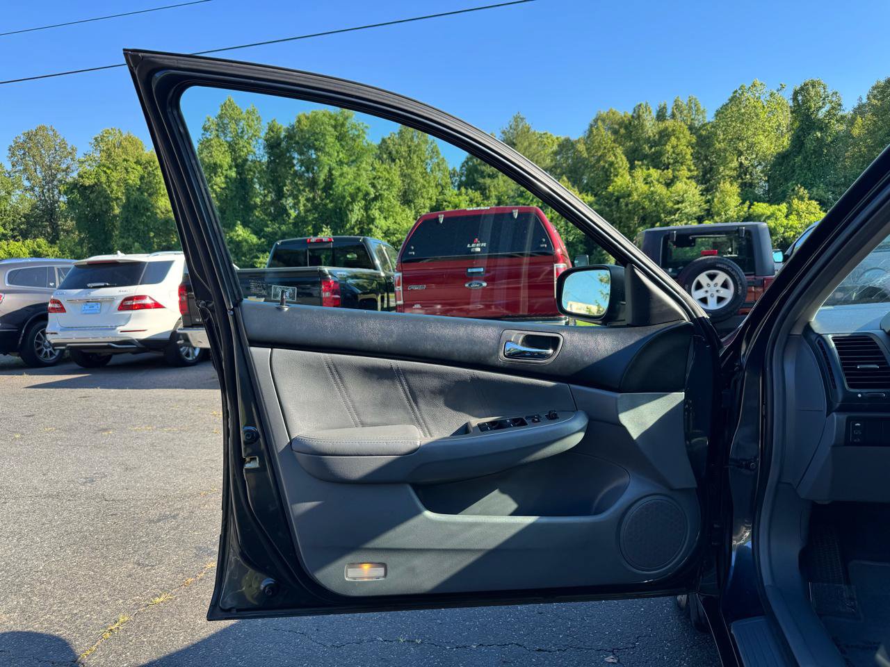 Used 2003 Honda Accord EX image 9