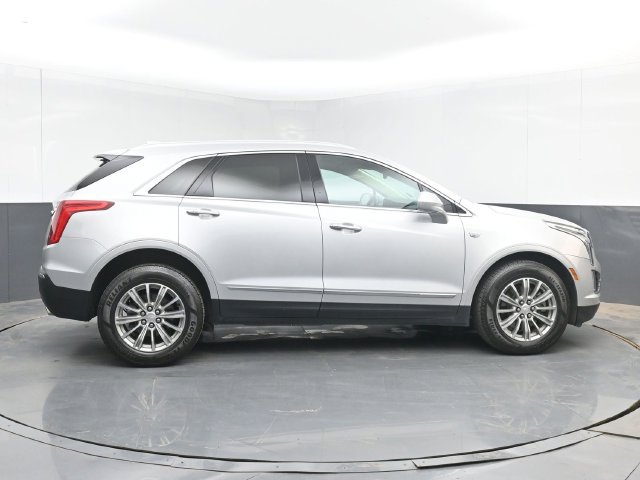 Used 2017 Cadillac XT5 Luxury w/ Driver Awareness Package AWD/4WD image 15