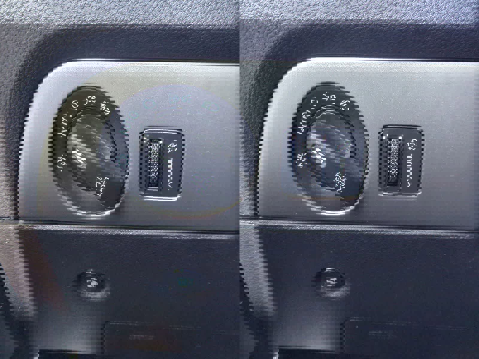 Used 2019 Dodge Durango SXT image 28