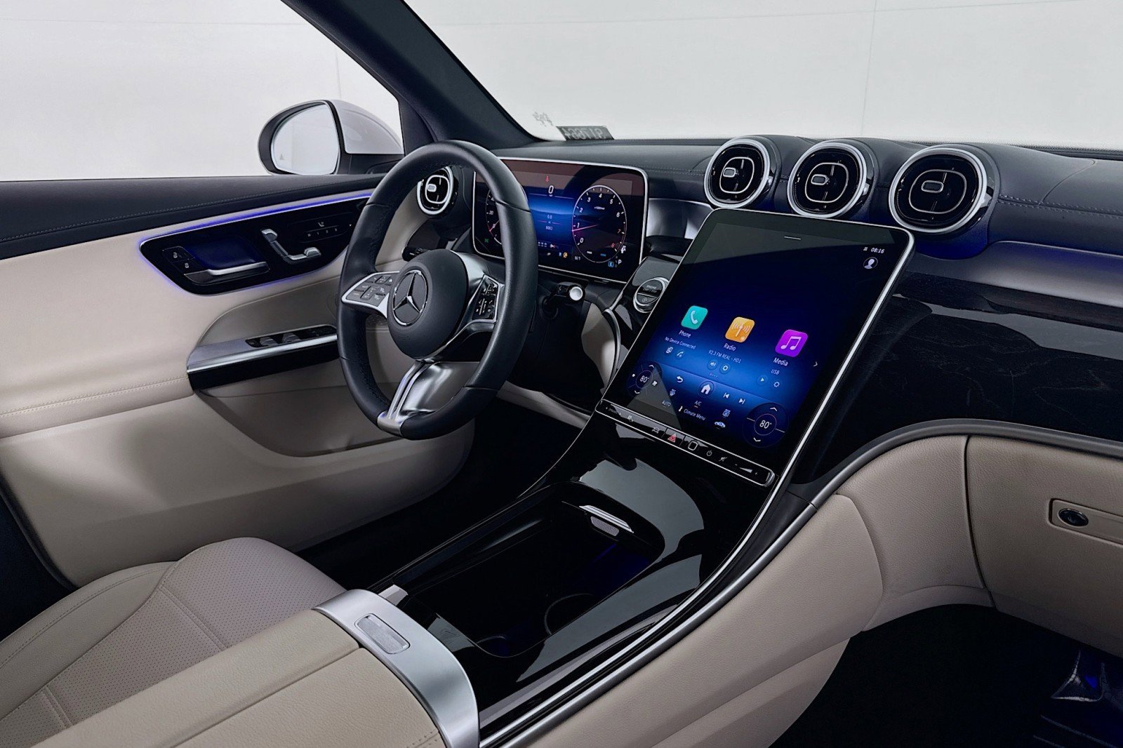 Certified 2025 Mercedes-Benz GLC 300 image 16