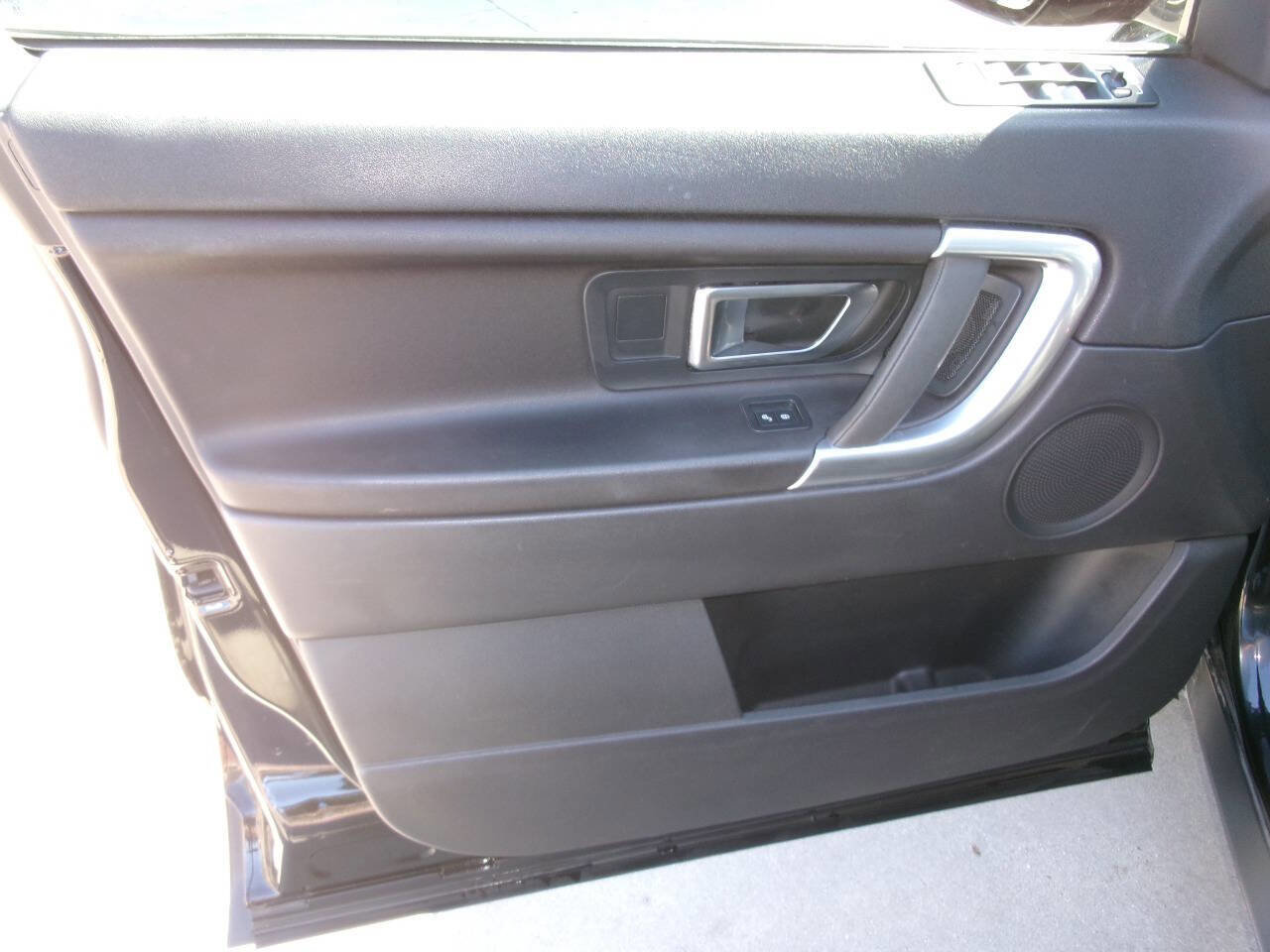 Used 2019 Land Rover Discovery Sport SE AWD/4WD image 20