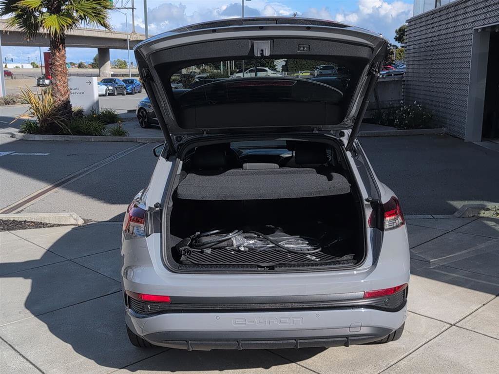 Used 2024 Audi Q4 e-tron Premium Plus w/ Premium Plus AWD/4WD image 16