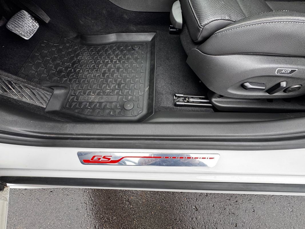 Used 2020 Buick Regal GS image 14