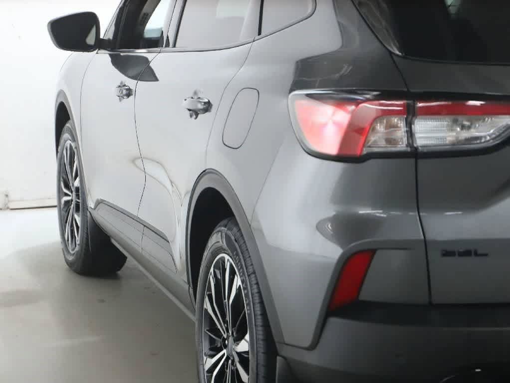 Used 2021 Ford Escape SEL w/ SEL Stealth AWD Package image 41