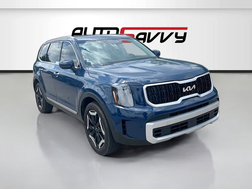 Used 2025 Kia Telluride S FWD image 1