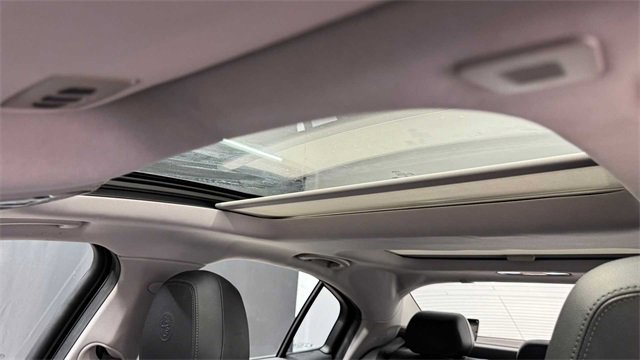 Used 2019 Alfa Romeo Giulia w/ Quick Order Package 22K Sport image 24