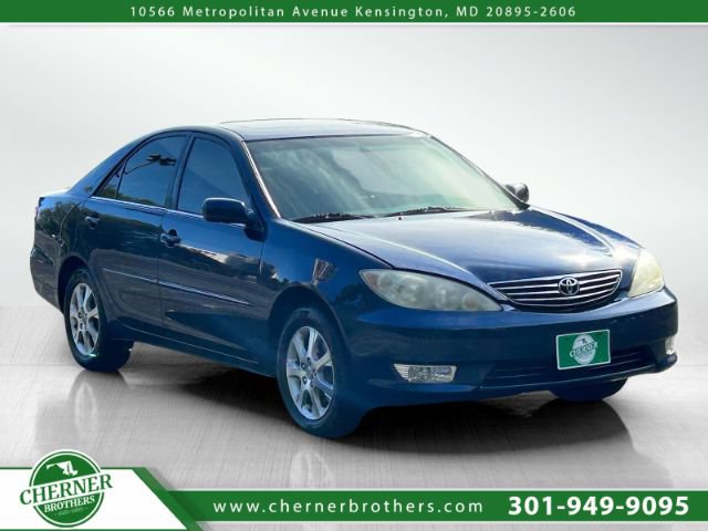 Used 2005 Toyota Camry XLE w/ VSC & Side Airbag Pkg FWD image 1
