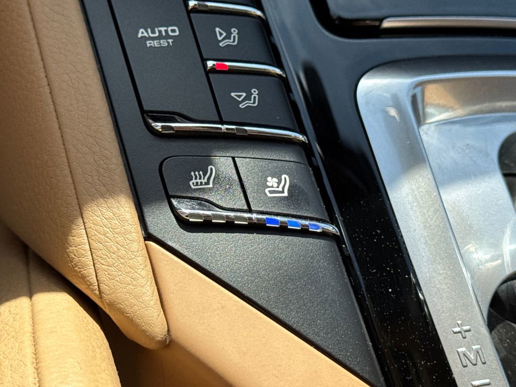 Used 2016 Porsche Cayenne S AWD/4WD image 35