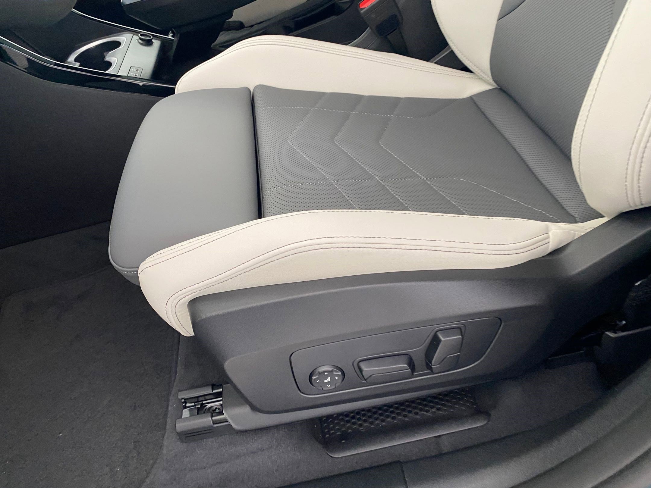 New 2026 BMW X1 xDrive28i w/ Convenience Package image 13