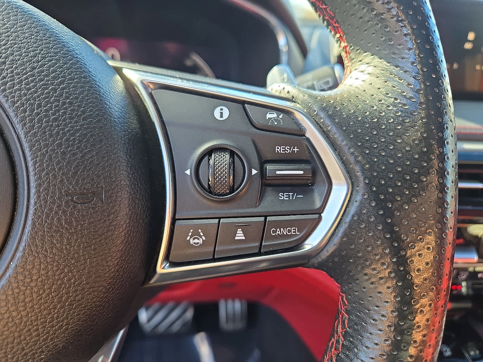 Used 2023 Acura MDX A-Spec image 25