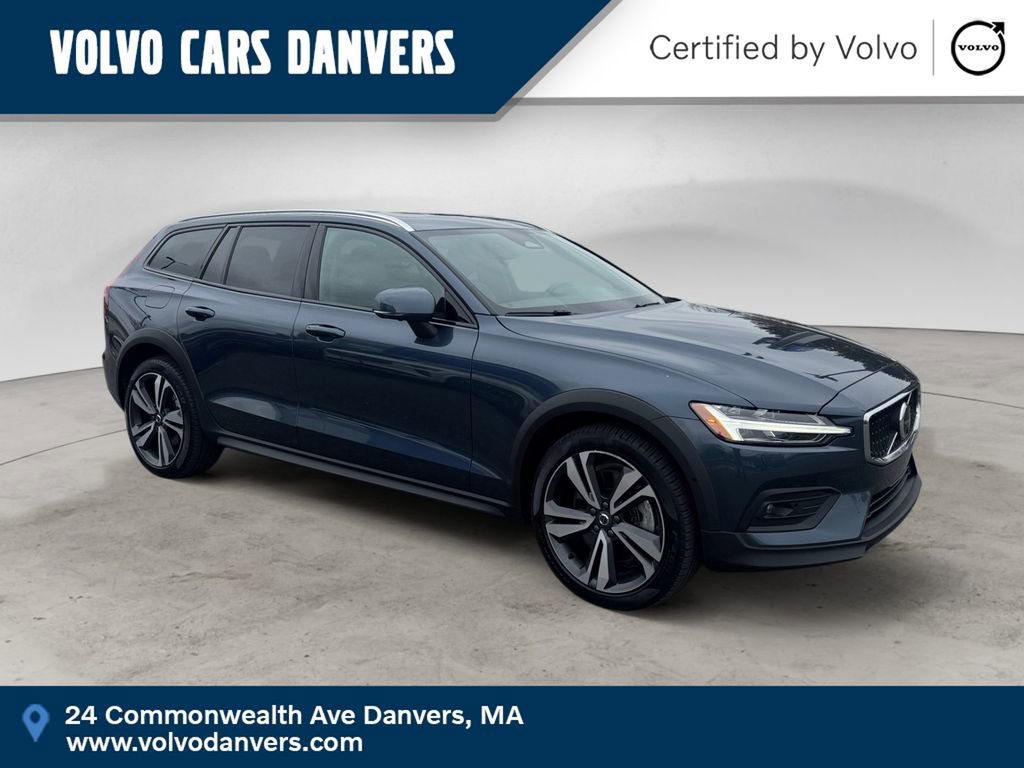 Used 2025 Volvo V60 B5 Cross Country Plus