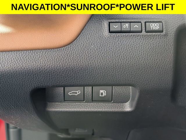 Used 2025 Toyota Crown Signia w/ Advanced Technology Package AWD/4WD image 16