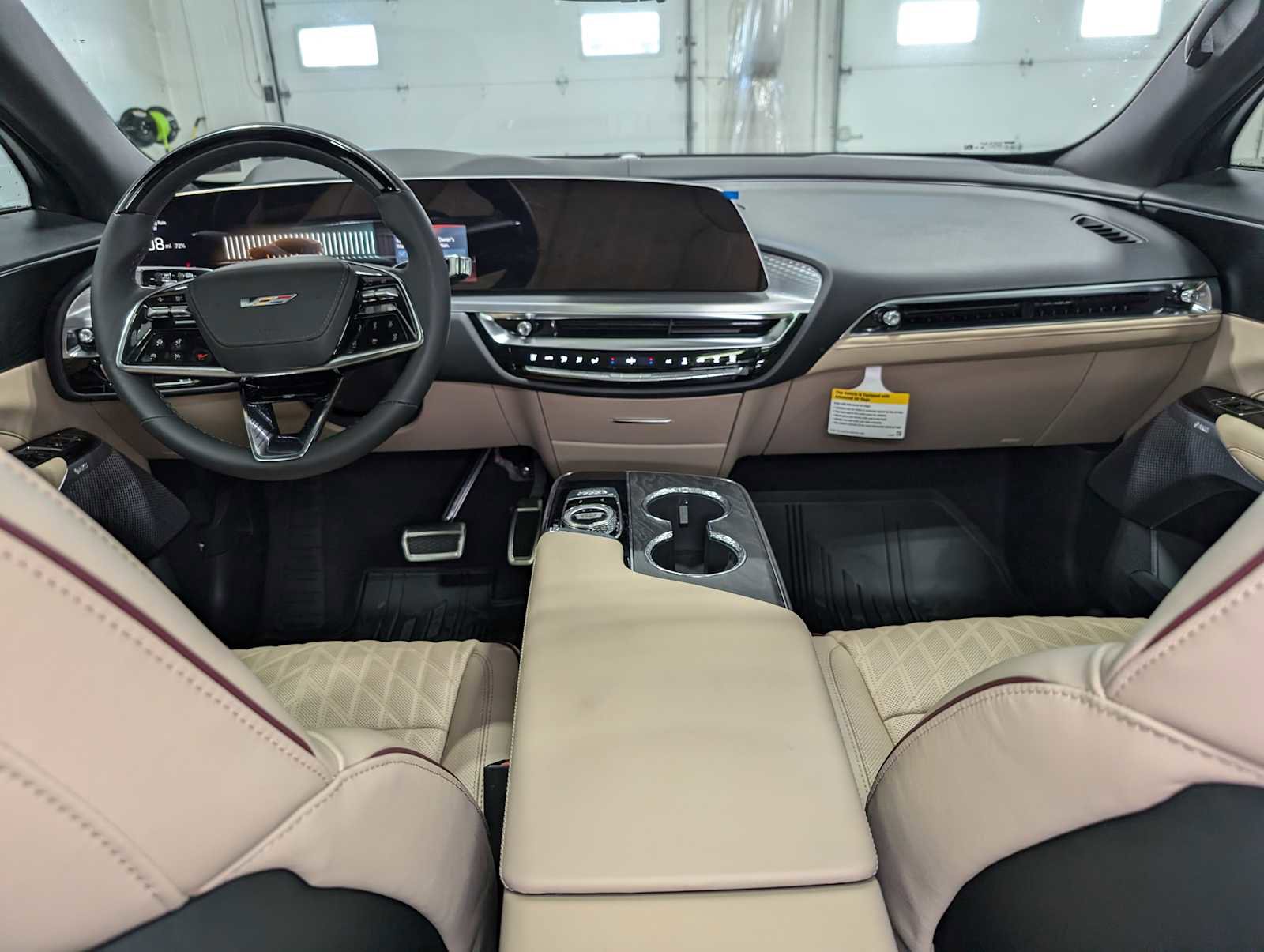 New 2026 Cadillac Lyriq V image 16