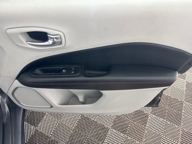 Used 2020 Jeep Compass Limited FWD image 20