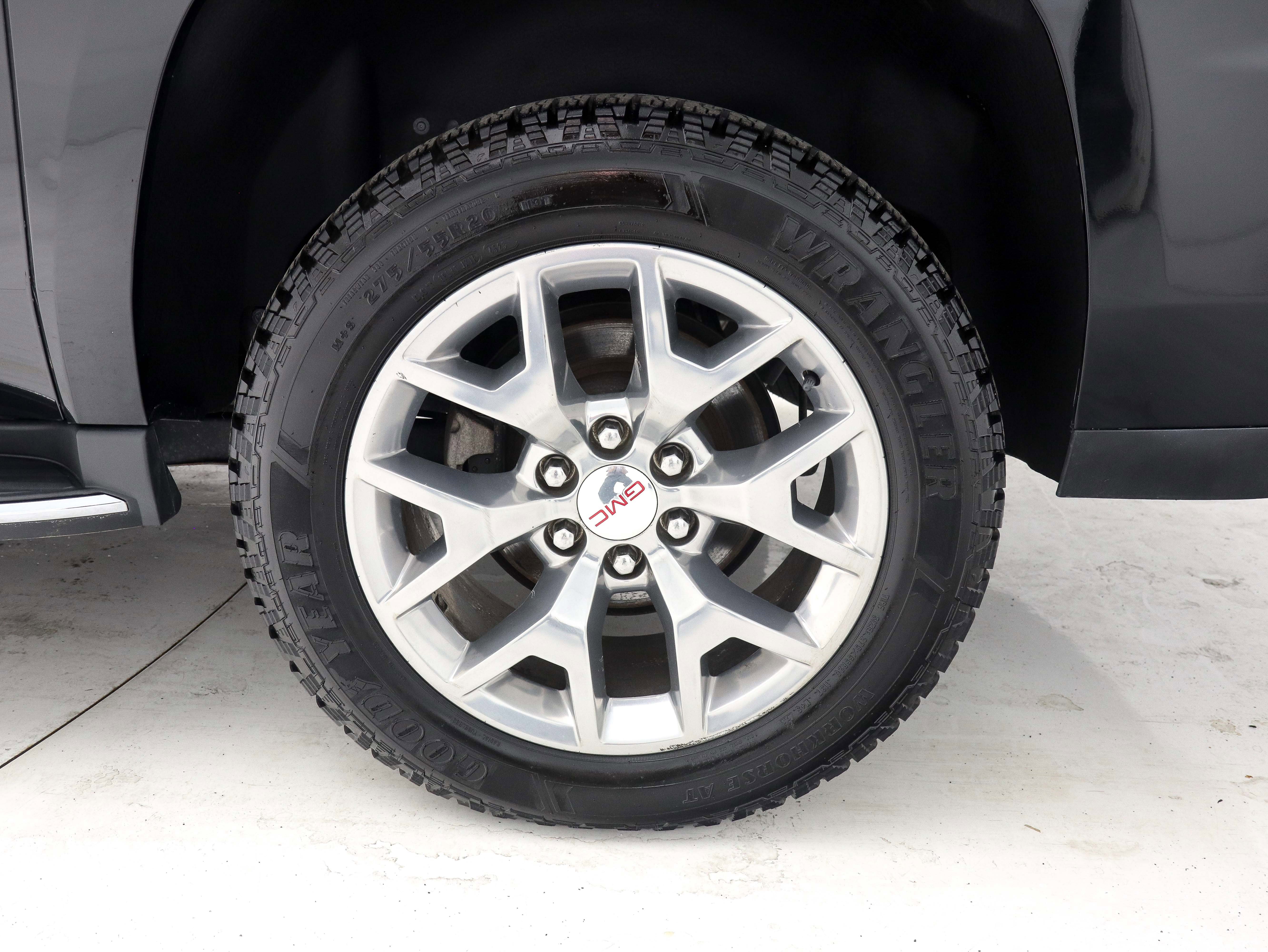 Used 2017 GMC Yukon XL SLT w/ Open Road Package AWD/4WD image 37