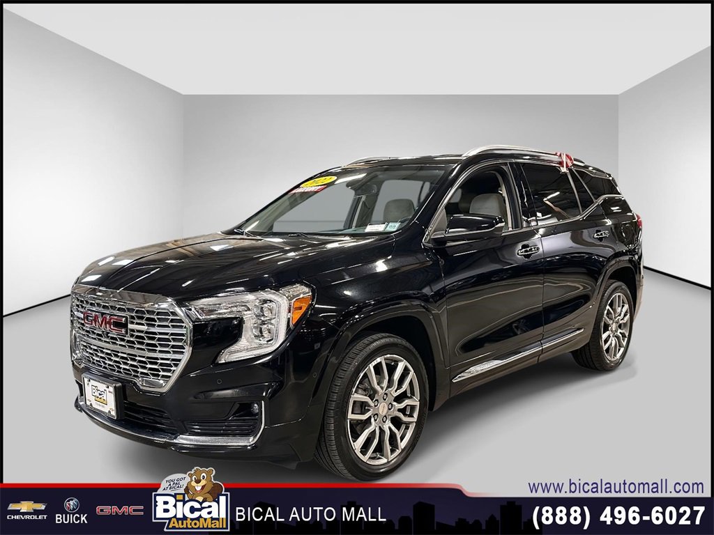 Used 2022 GMC Terrain Denali w/ Denali Premium Package